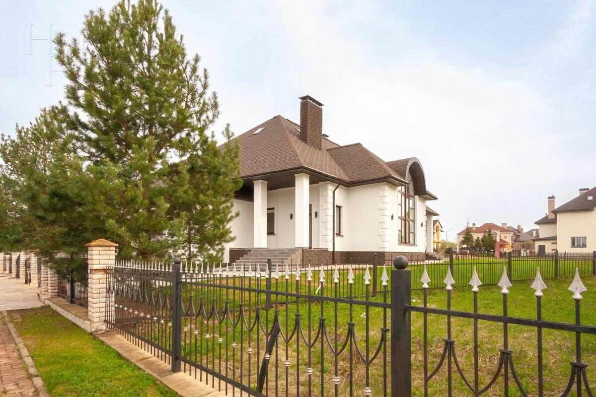 2-этажный коттедж 440 м² с отделкой