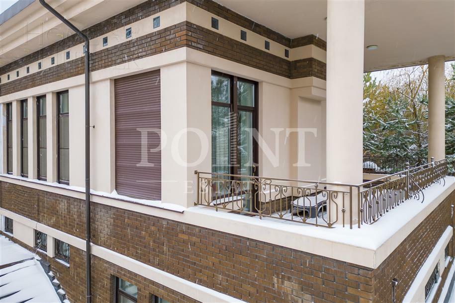 2-этажный коттедж 550 м² с отделкой