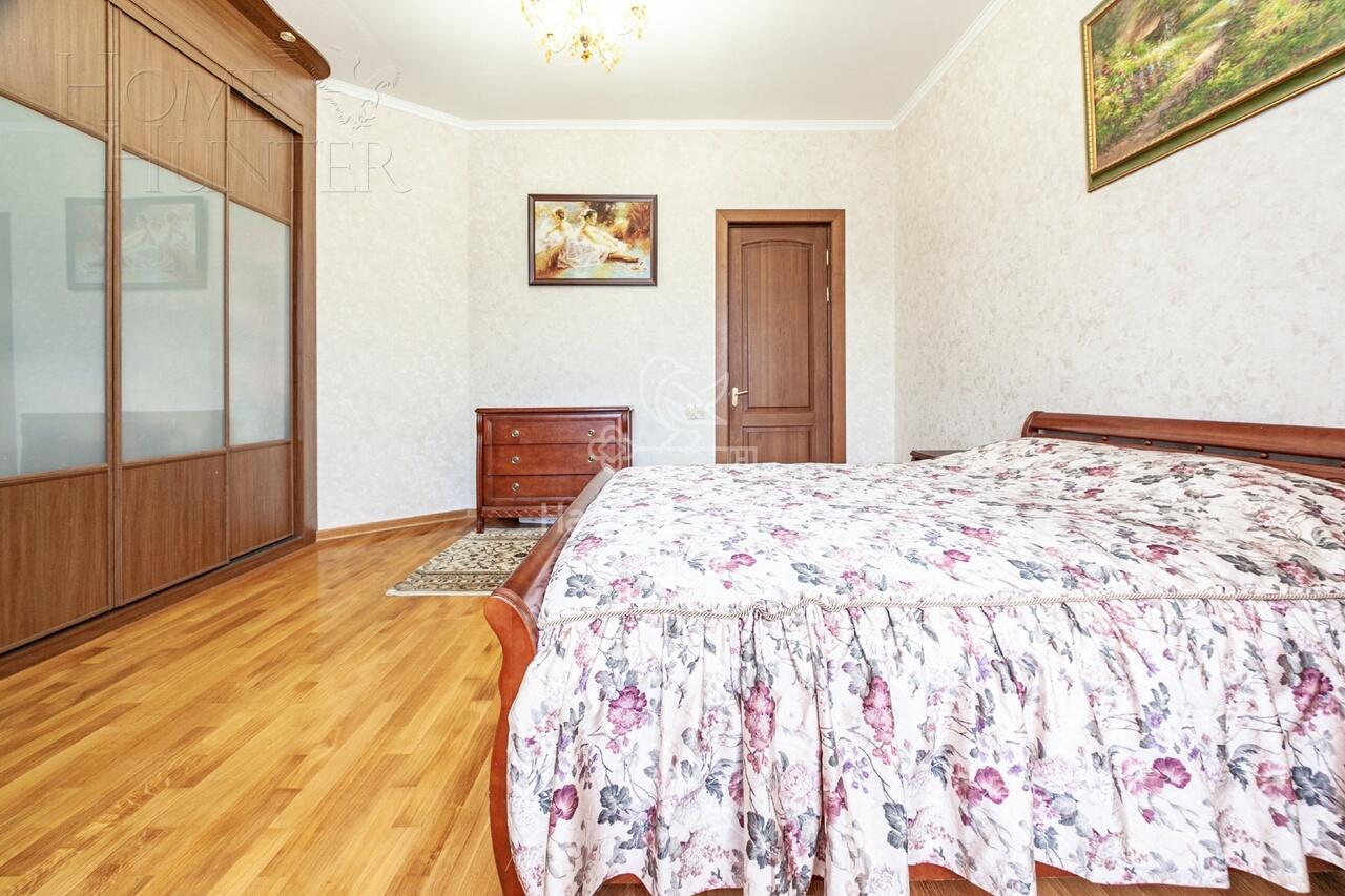 5-КОМН. КВАРТИРА С ОТДЕЛКОЙ 179.2 М² НА 4 ЭТАЖЕ