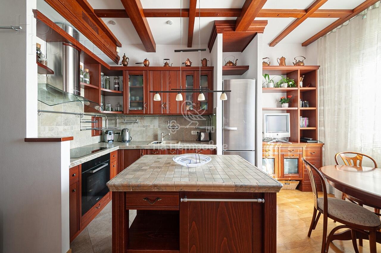 3-КОМН. КВАРТИРА С ОТДЕЛКОЙ 174.6 М² НА 5 ЭТАЖЕ