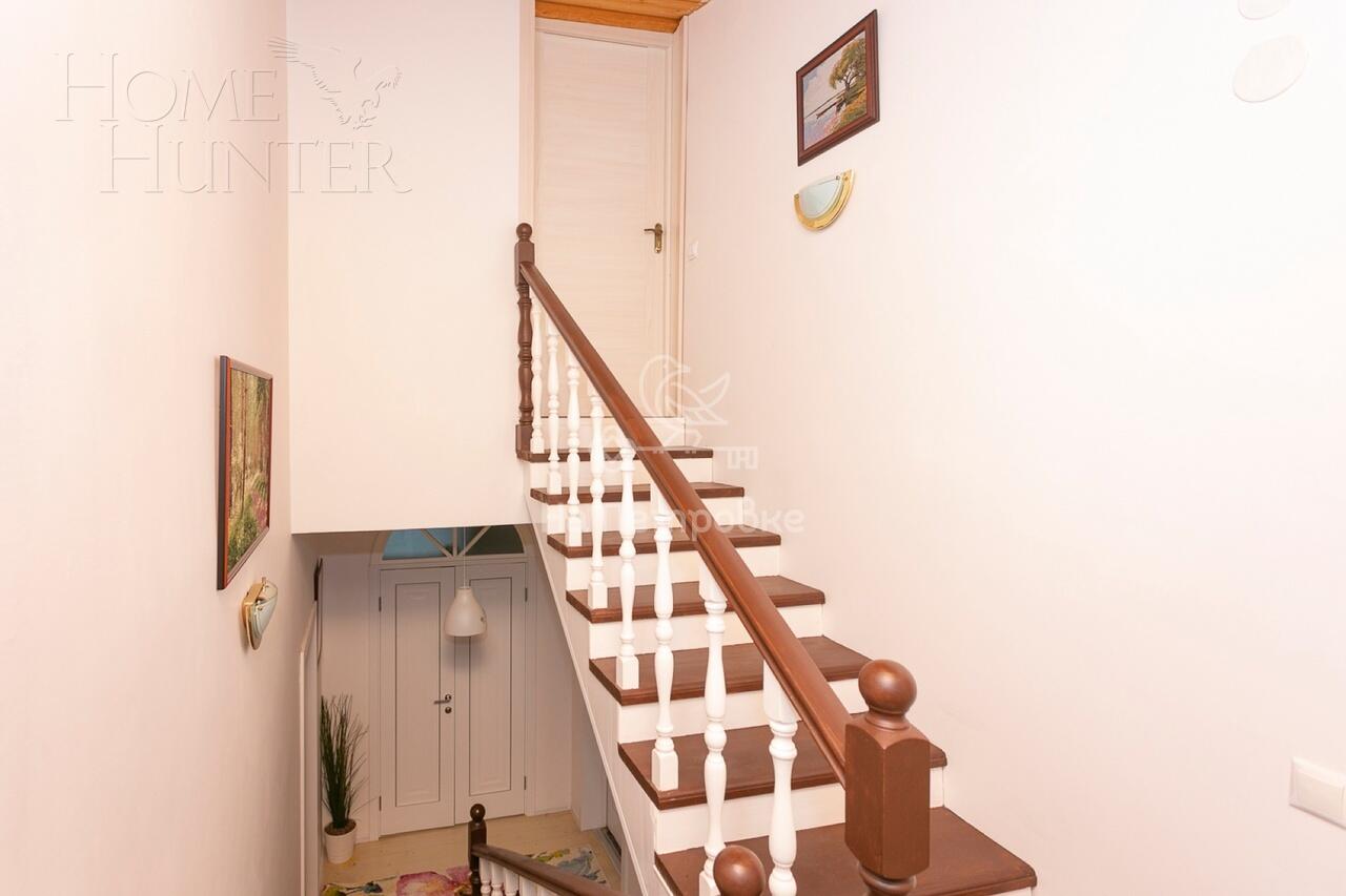 2-этажный коттедж 400 м² с отделкой