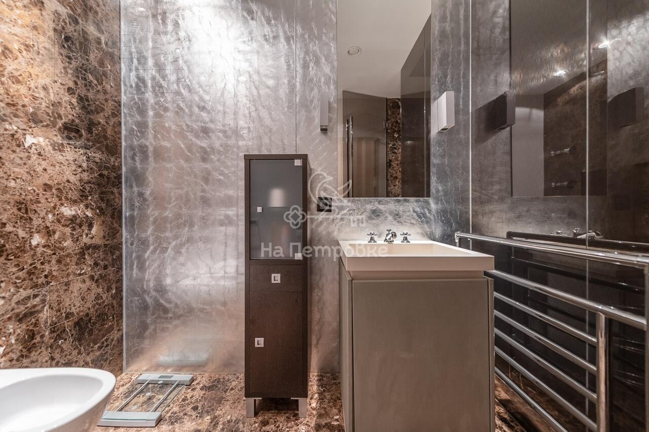 3-КОМН. КВАРТИРА С ОТДЕЛКОЙ 186 М² НА 17 ЭТАЖЕ