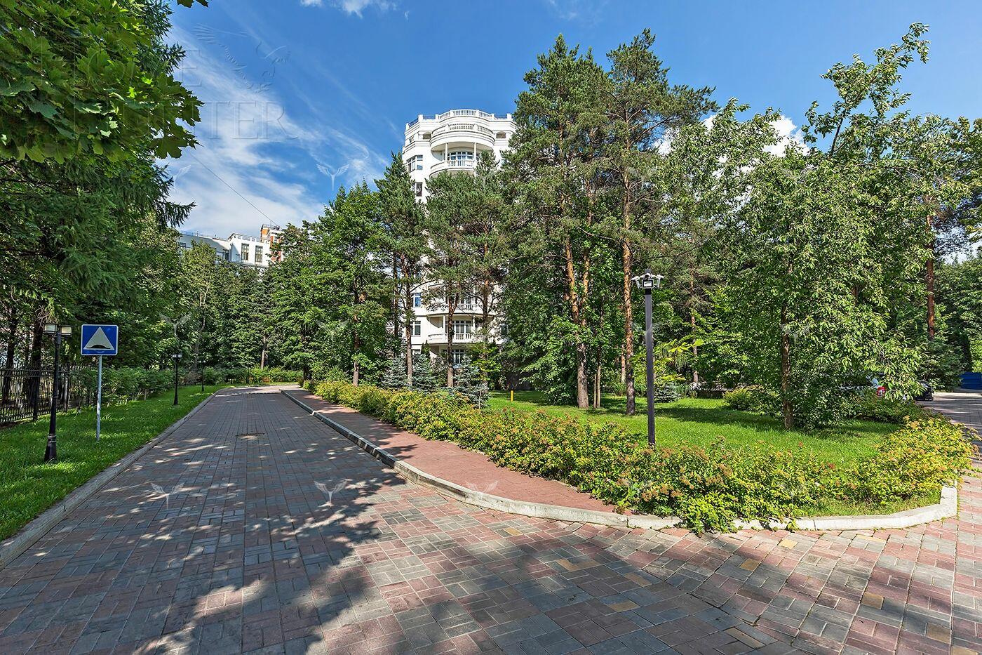 4-УРОВНЕВАЯ КВАРТИРА БЕЗ ОТДЕЛКИ 364 М² НА 10 ЭТАЖЕ