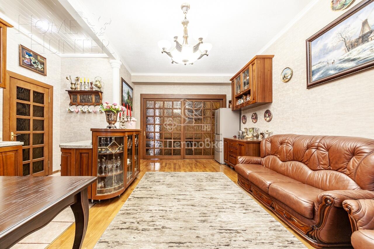 5-КОМН. КВАРТИРА С ОТДЕЛКОЙ 179.2 М² НА 4 ЭТАЖЕ