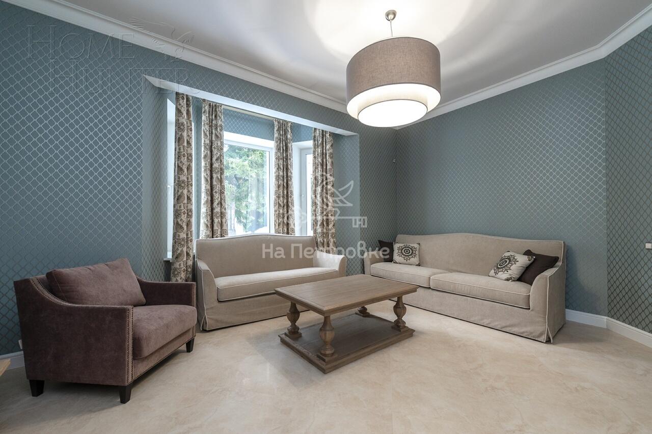 3-этажный коттедж 600 м² с отделкой