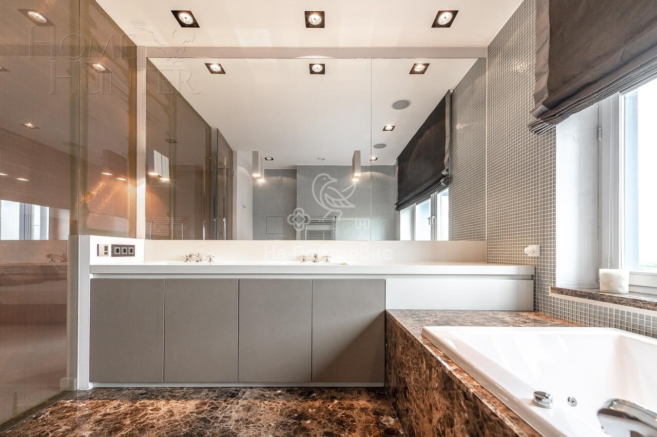 3-КОМН. КВАРТИРА С ОТДЕЛКОЙ 186 М² НА 17 ЭТАЖЕ