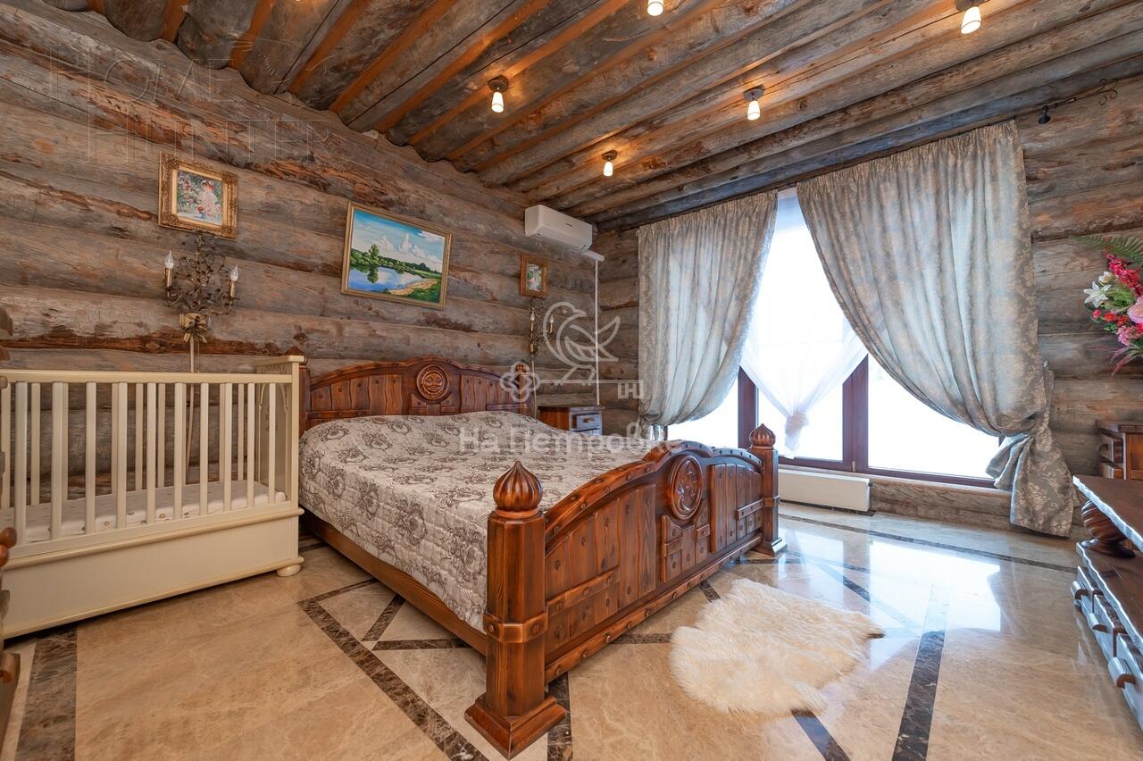 3-этажный коттедж 4 590 м² с отделкой