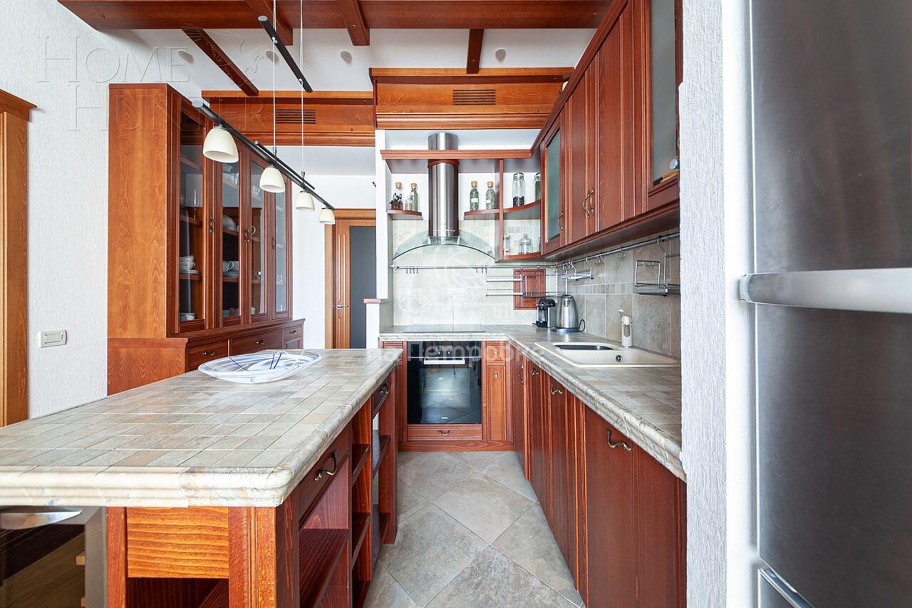 3-КОМН. КВАРТИРА С ОТДЕЛКОЙ 174.6 М² НА 5 ЭТАЖЕ