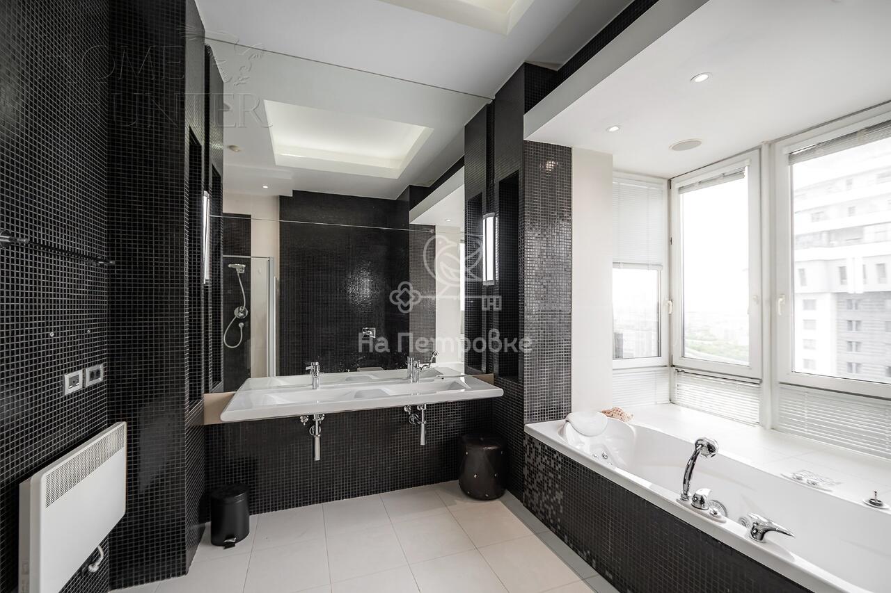 4-КОМН. КВАРТИРА С ОТДЕЛКОЙ 174 М² НА 38 ЭТАЖЕ