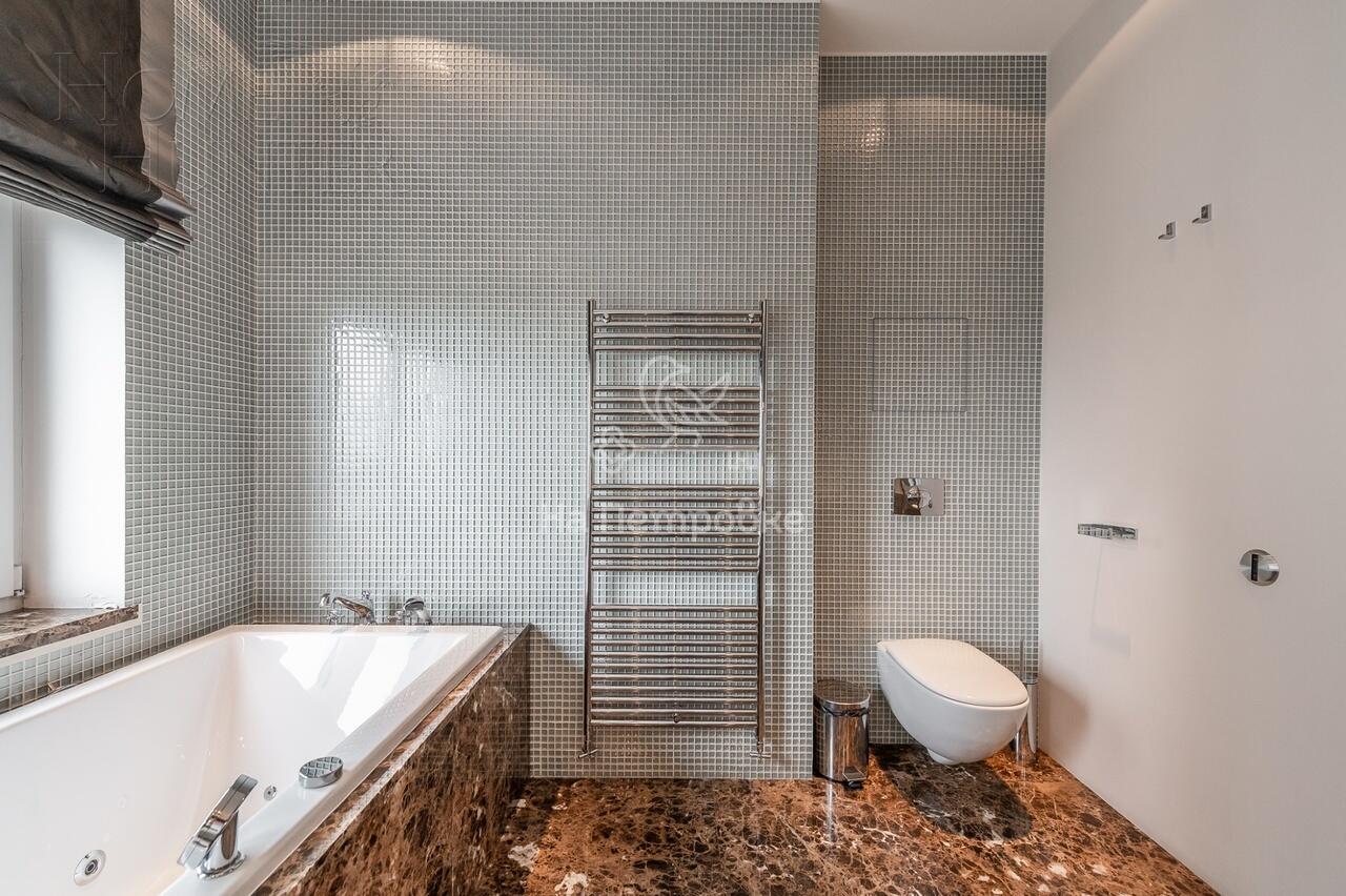 3-КОМН. КВАРТИРА С ОТДЕЛКОЙ 186 М² НА 17 ЭТАЖЕ