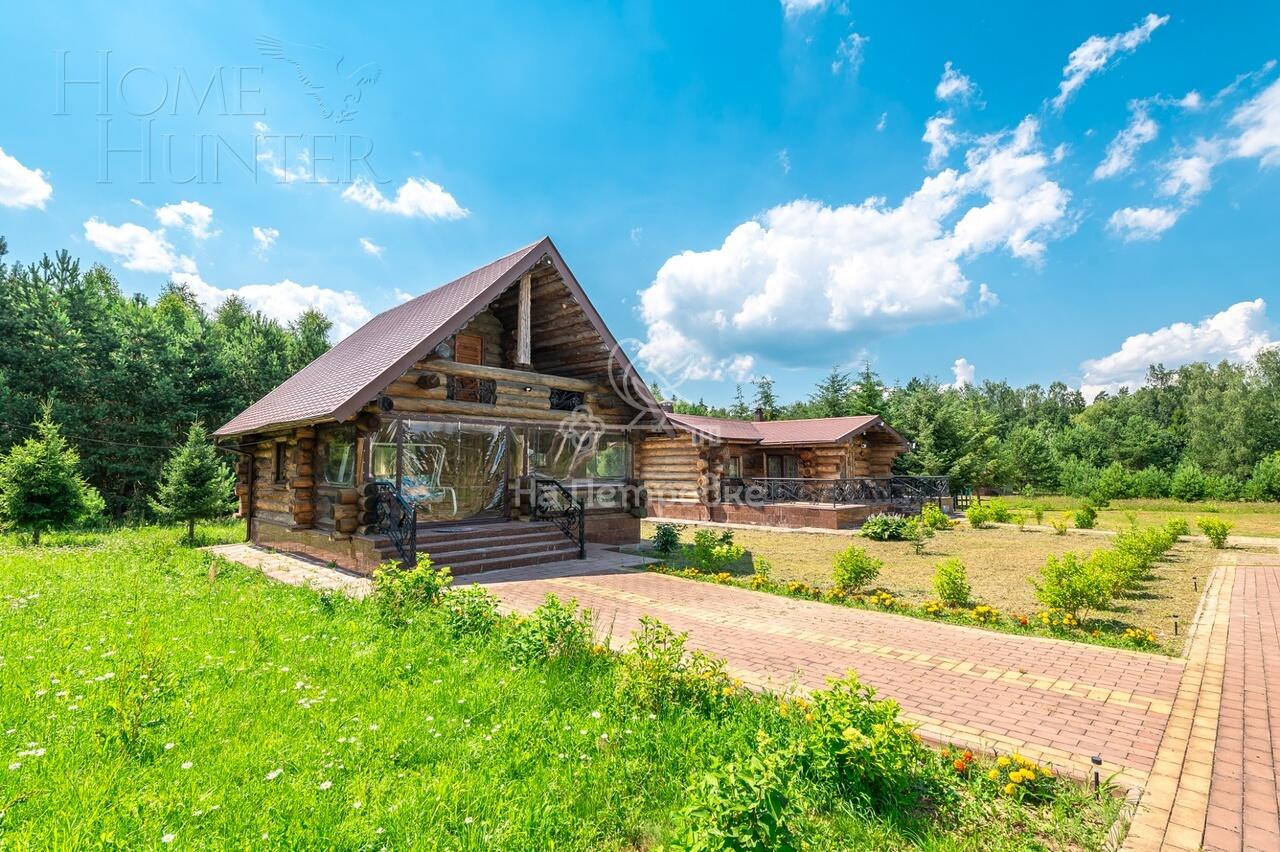 3-этажный коттедж 4 590 м² с отделкой