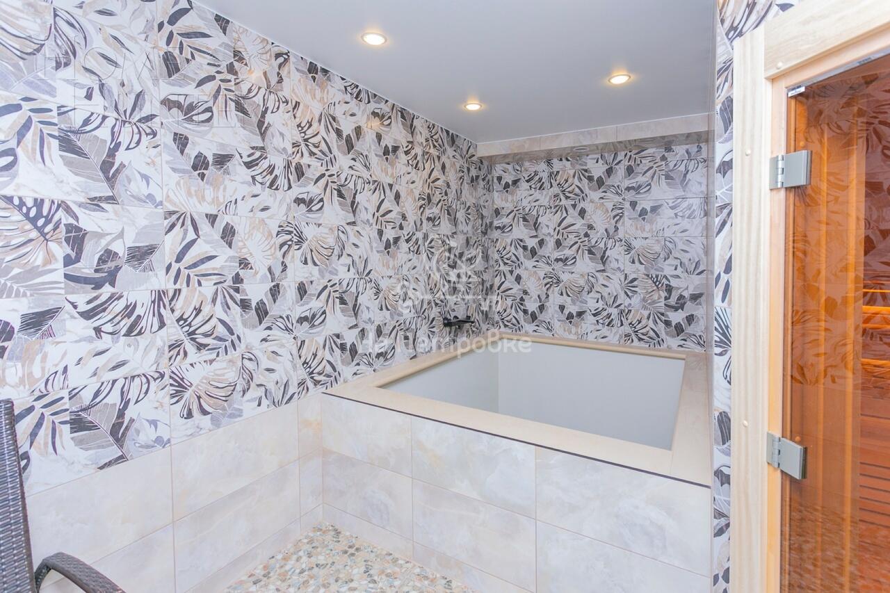 2-этажный коттедж 400 м² с отделкой