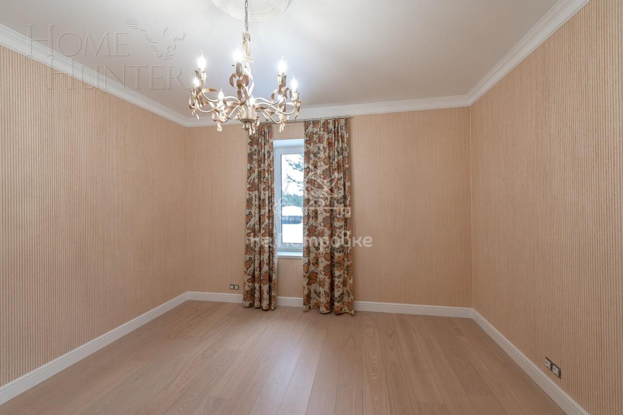 3-этажный коттедж 600 м² с отделкой