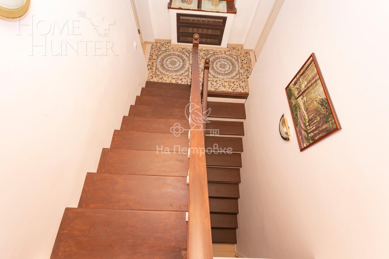 2-этажный коттедж 400 м² с отделкой