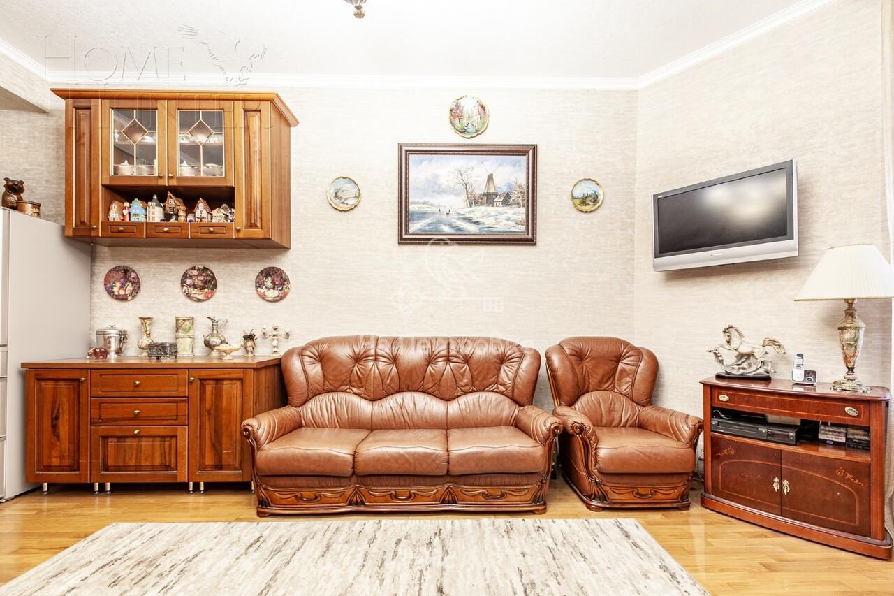 5-КОМН. КВАРТИРА С ОТДЕЛКОЙ 179.2 М² НА 4 ЭТАЖЕ