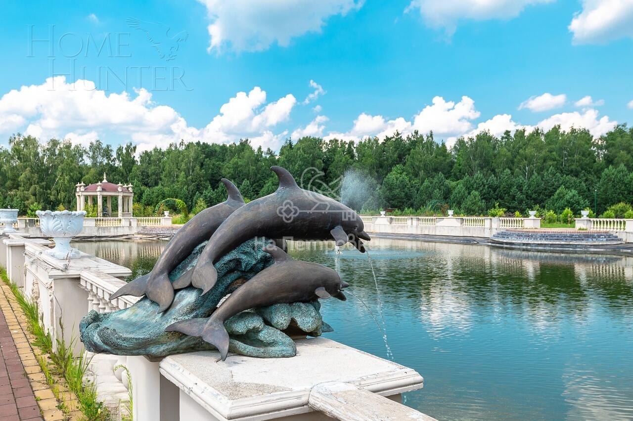 3-этажный коттедж 4 590 м² с отделкой