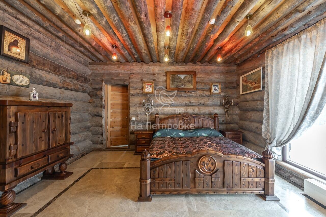 3-этажный коттедж 4 590 м² с отделкой