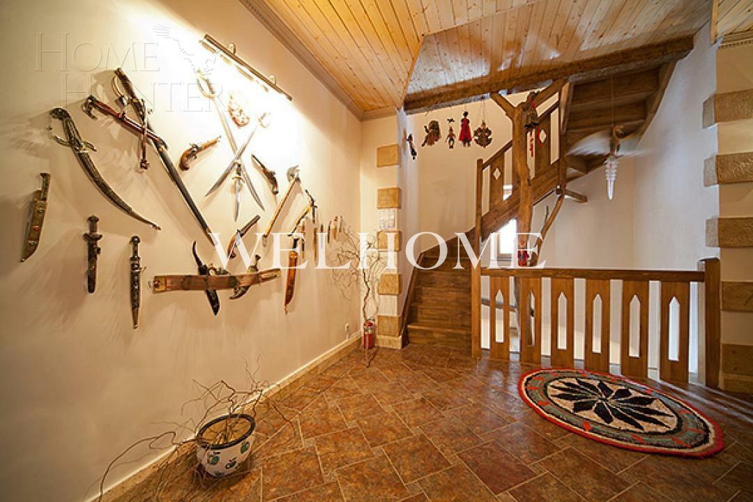 3-этажный коттедж 1 400 м² с отделкой