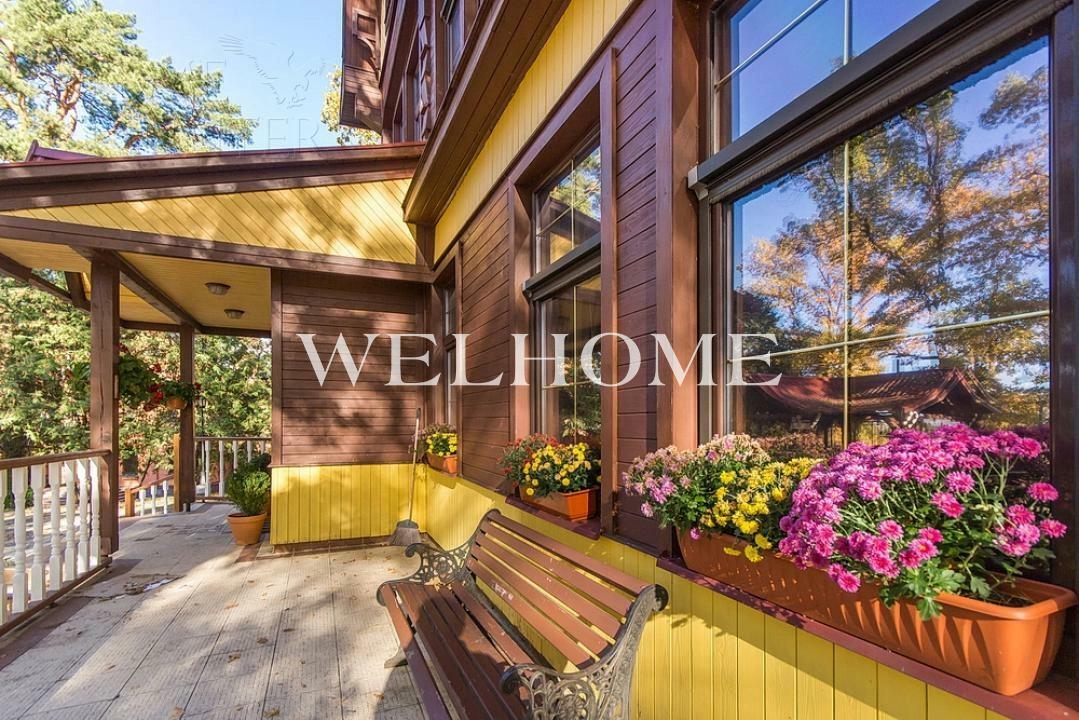 3-этажный коттедж 1 600 м² с отделкой