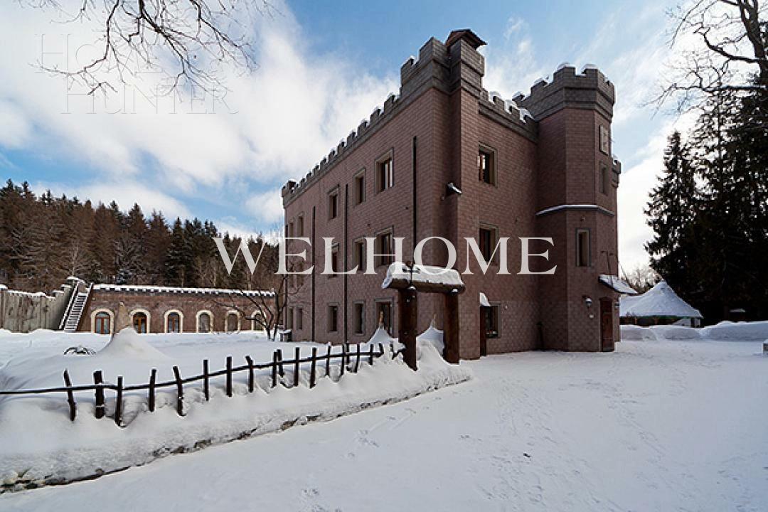 3-этажный коттедж 1 400 м² с отделкой