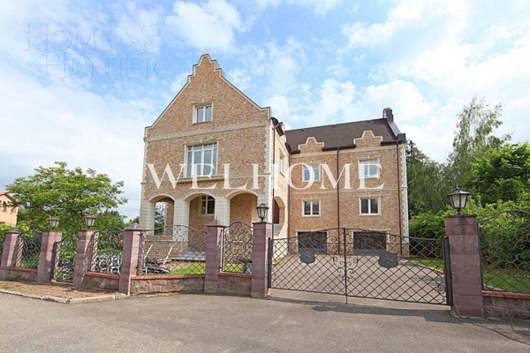 2-этажный коттедж 1 100 м² без отделки