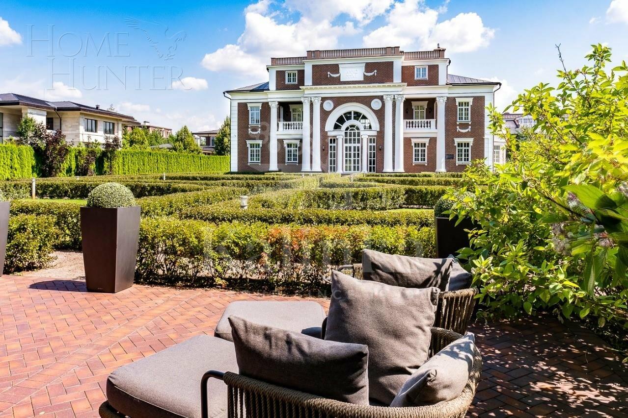 2-этажный коттедж 1 065 м² с отделкой