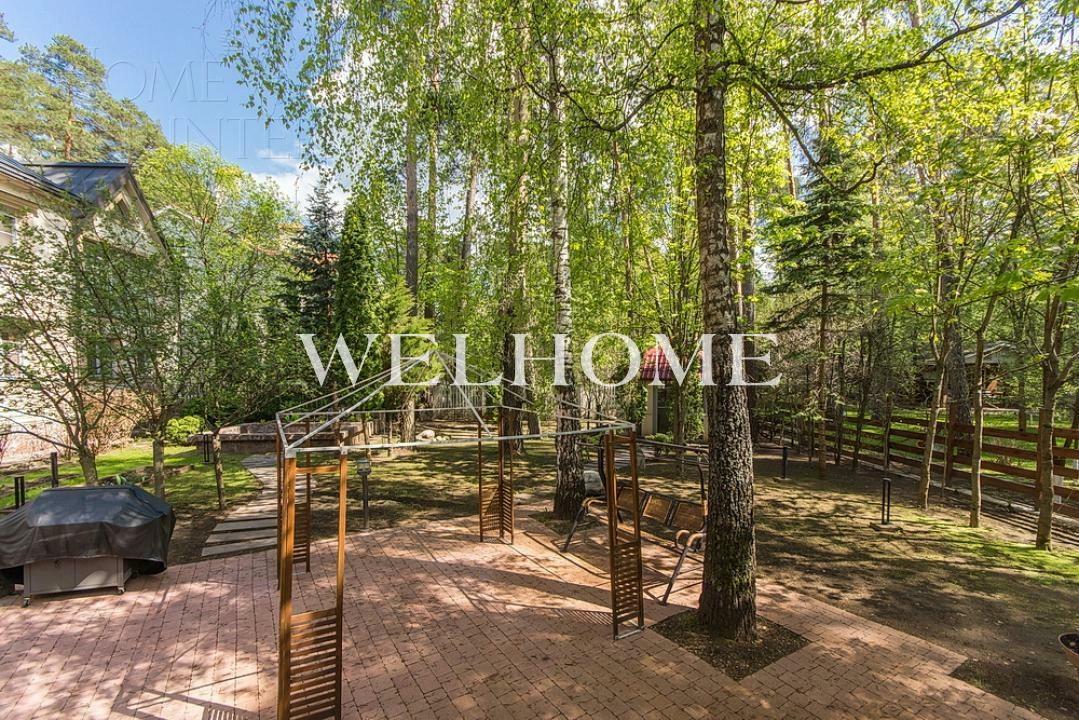 2-этажный коттедж 1 400 м² с отделкой