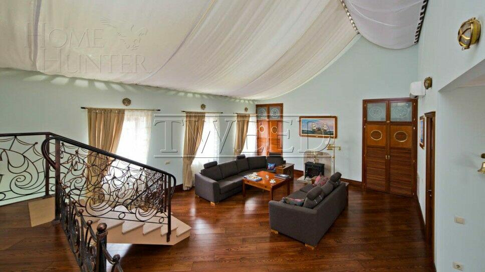 2-этажный коттедж 1 050 м² без отделки