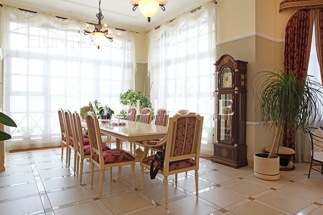 2-этажный коттедж 1 300 м² с отделкой