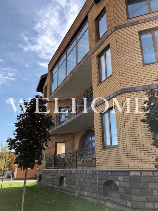 3-этажный коттедж 980 м² без отделки