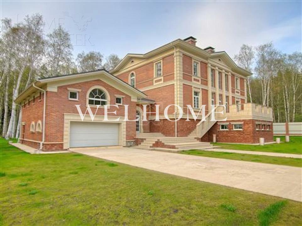 2-этажный коттедж 1 100 м² без отделки