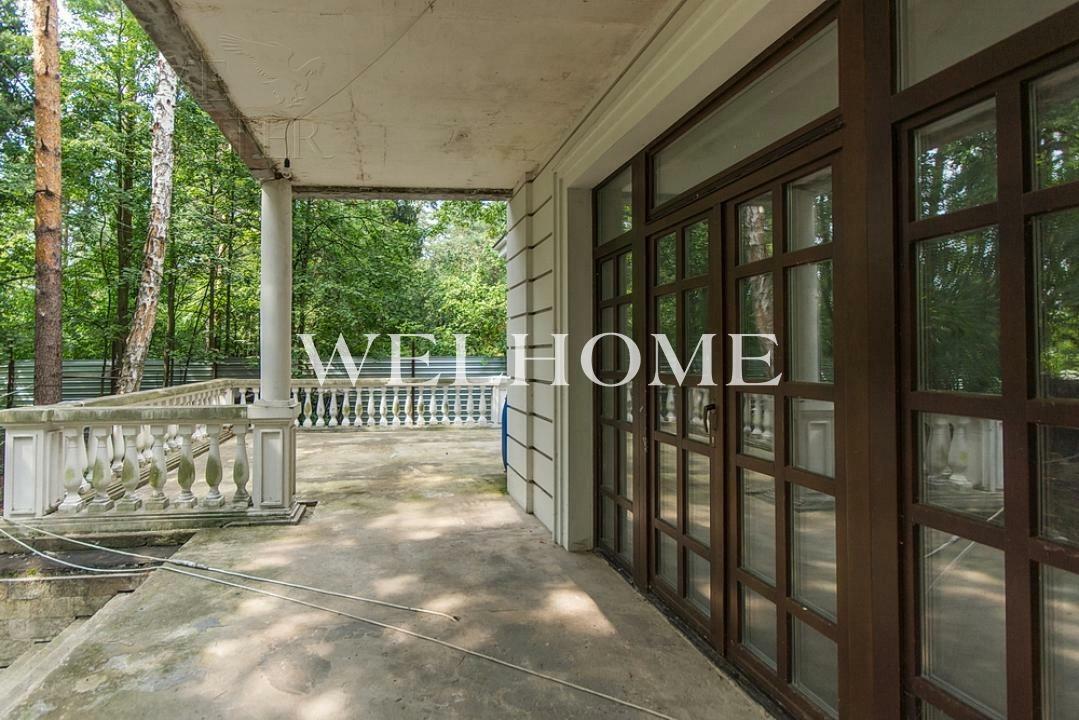 2-этажный коттедж 900 м² без отделки