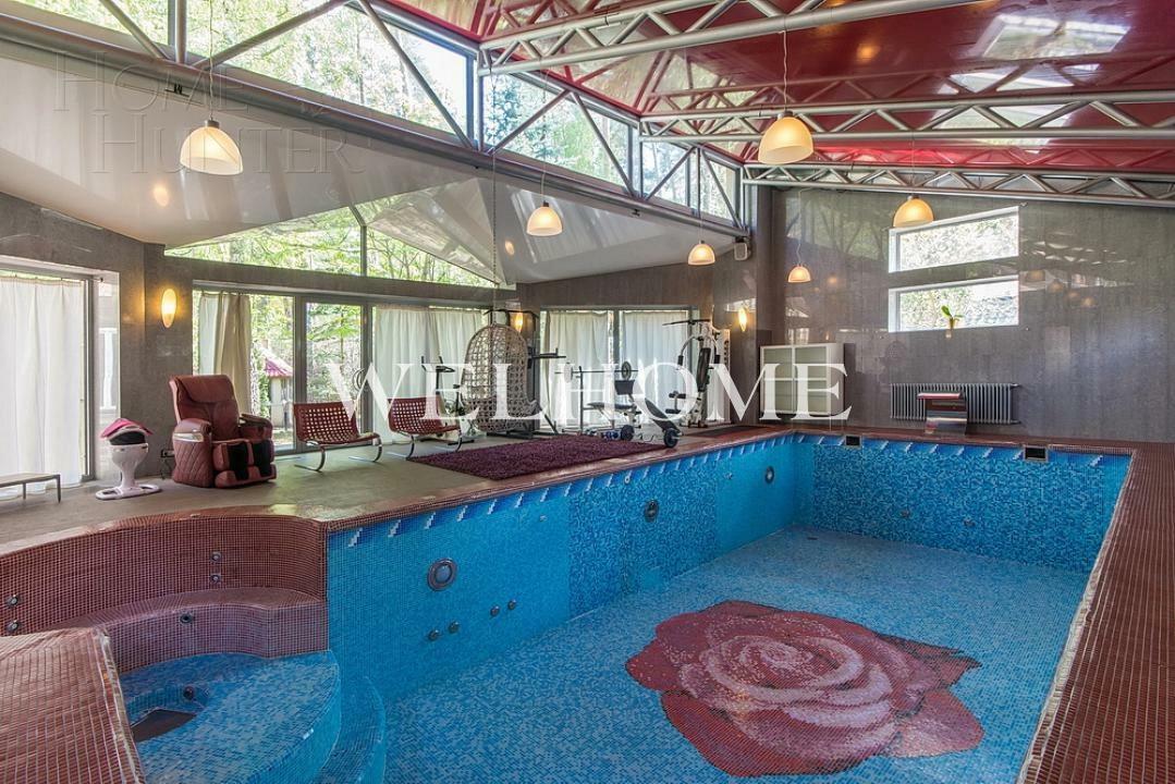 2-этажный коттедж 1 400 м² с отделкой