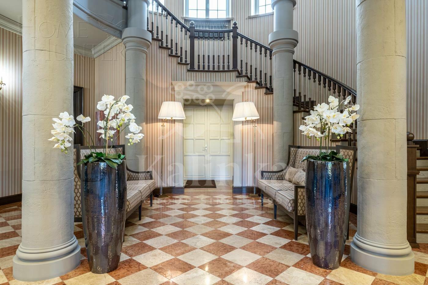 2-этажный коттедж 1 065 м² с отделкой