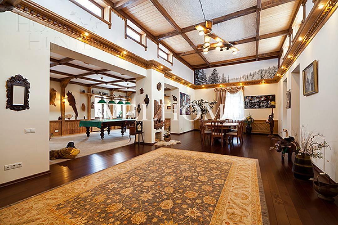 3-этажный коттедж 1 400 м² с отделкой