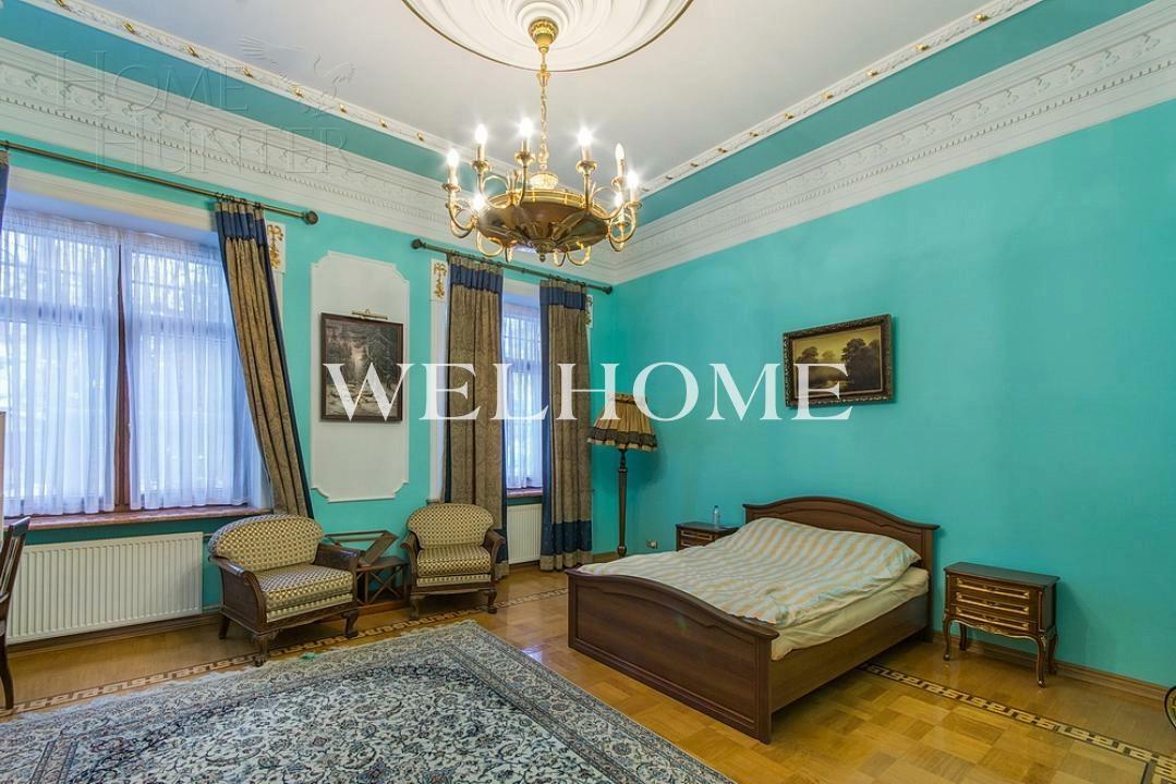 3-этажный коттедж 1 600 м² с отделкой