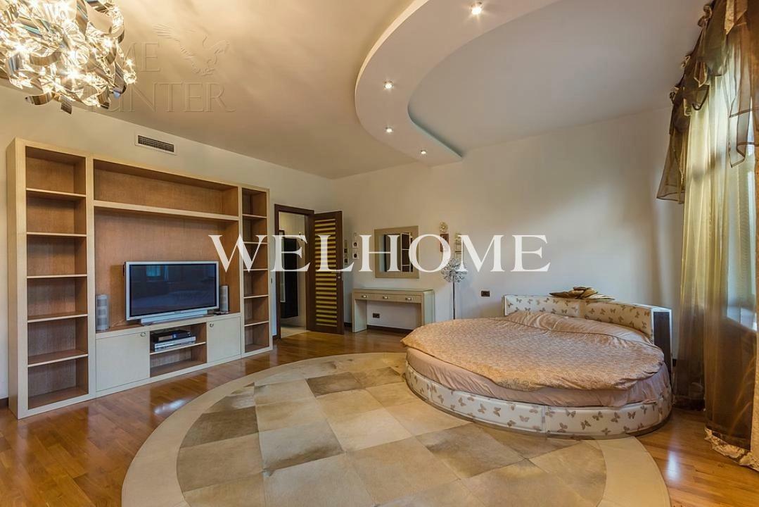 3-этажный таунхаус 350 м² с отделкой