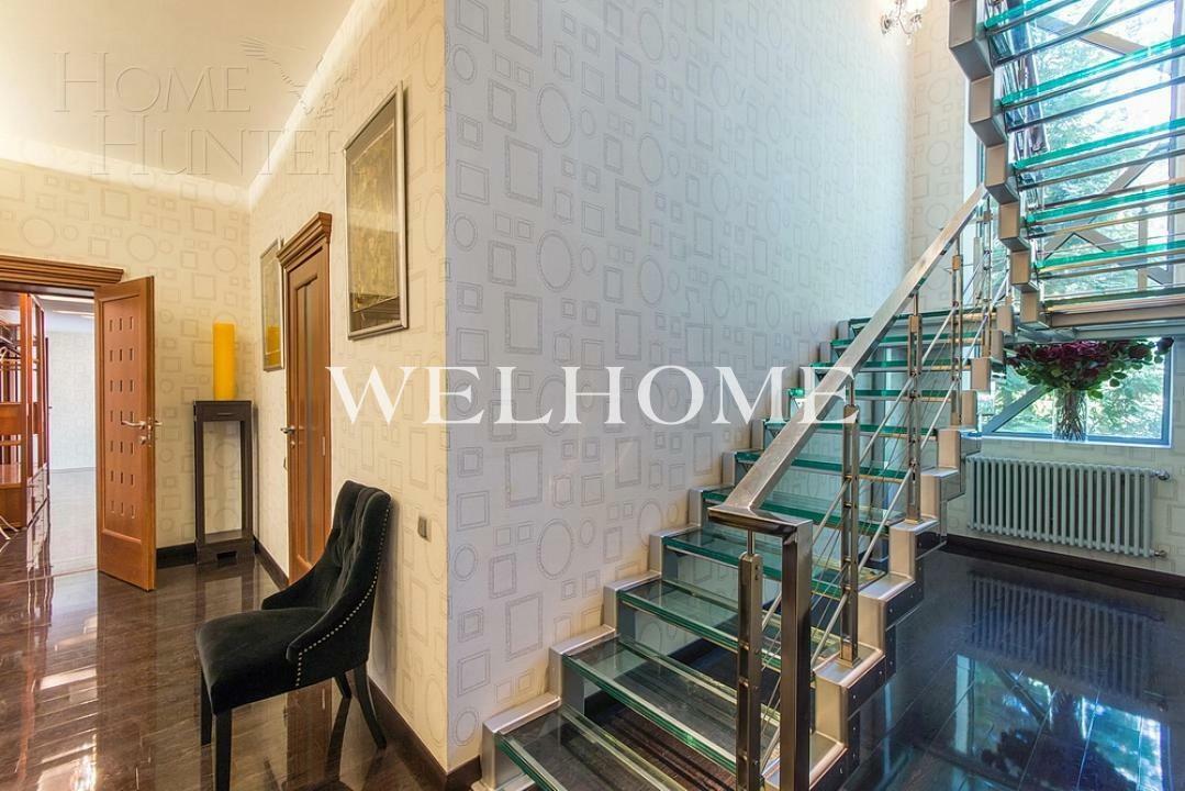 2-этажный коттедж 1 400 м² с отделкой