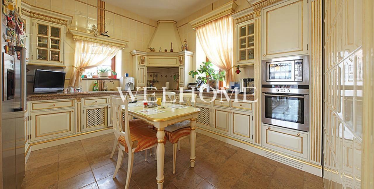 2-этажный коттедж 1 300 м² с отделкой