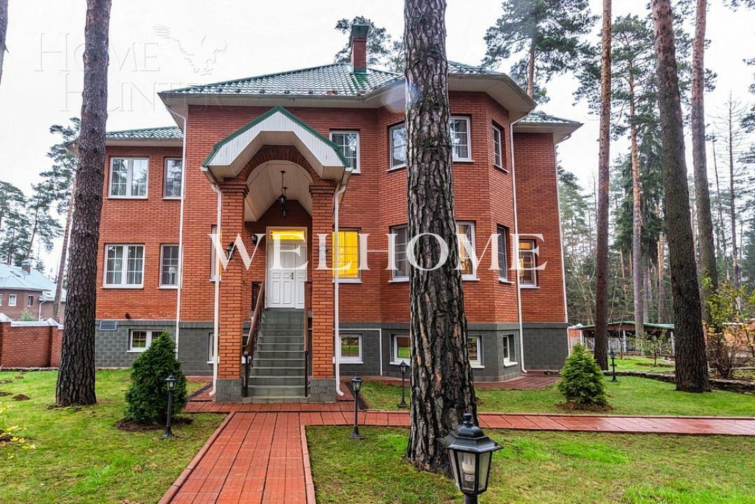 3-этажный коттедж 500 м² с отделкой