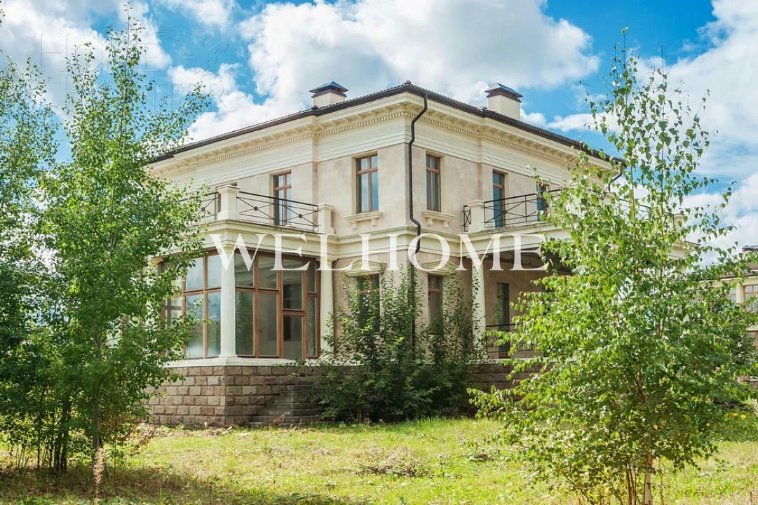 2-этажный коттедж 680 м² без отделки