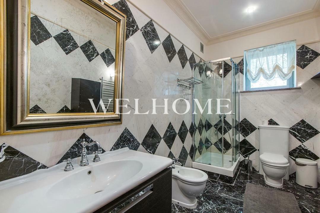 2-этажный коттедж 1 400 м² с отделкой