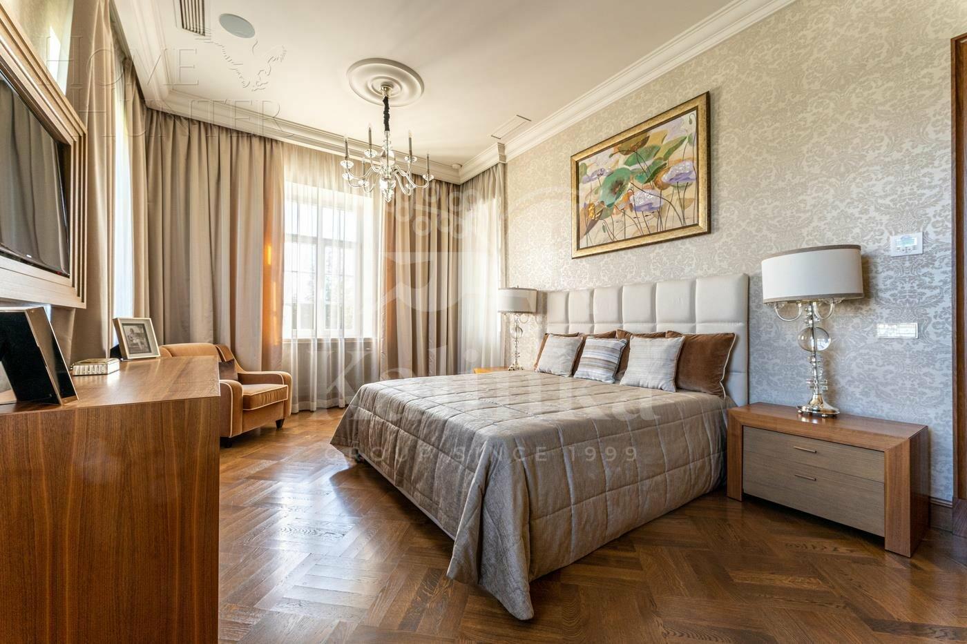 2-этажный коттедж 1 065 м² с отделкой