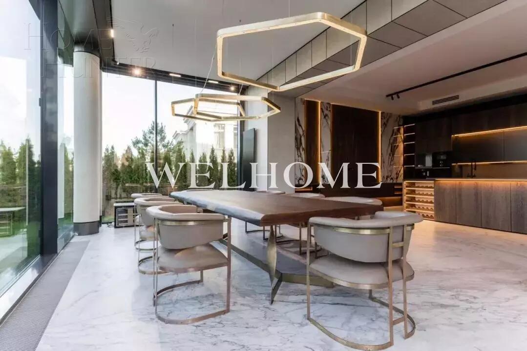 2-этажный коттедж 1 100 м² с отделкой