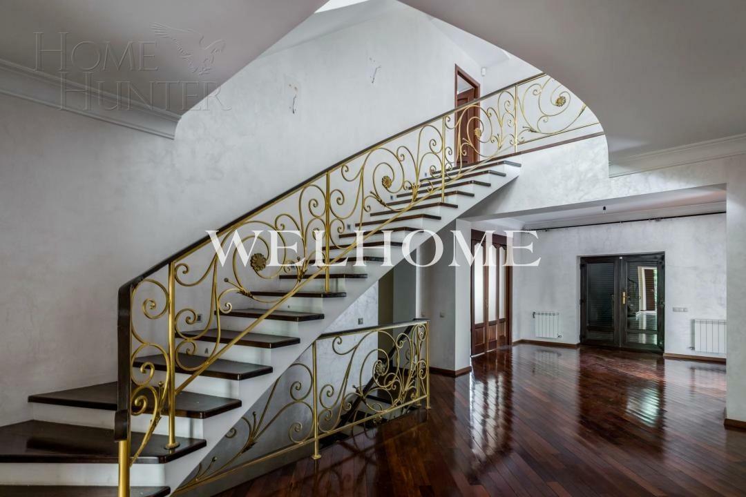 2-этажный коттедж 600 м² с отделкой