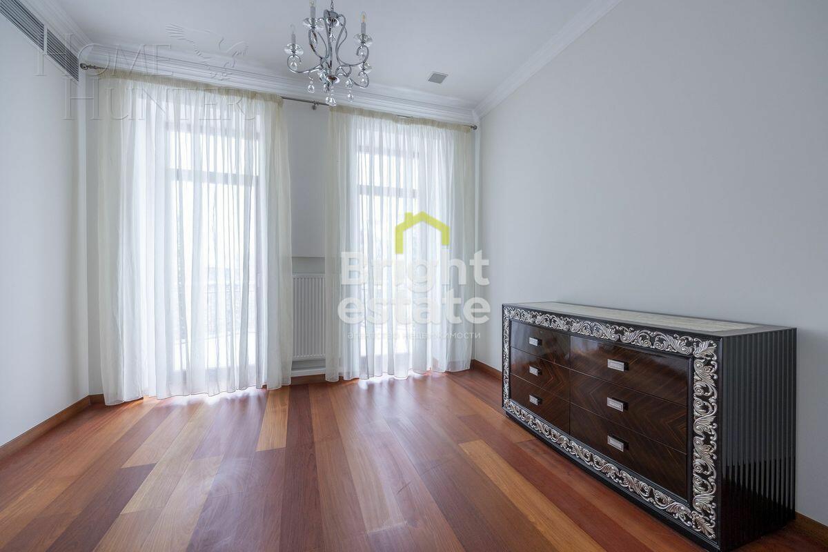 2-этажный коттедж 1 378 м² с отделкой