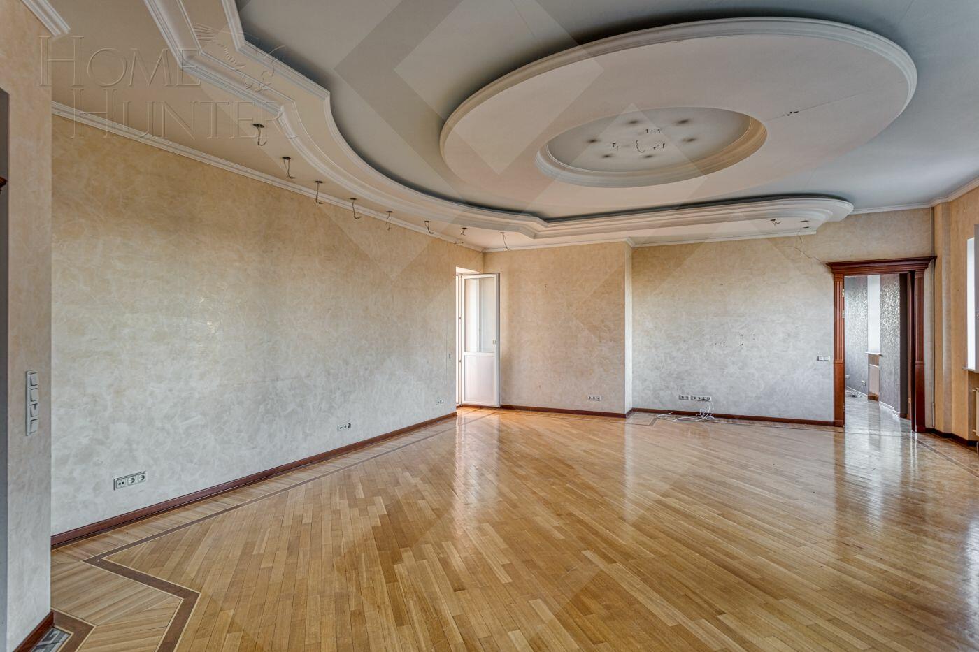 5-КОМН. КВАРТИРА С ОТДЕЛКОЙ 196.1 М² НА 10 ЭТАЖЕ