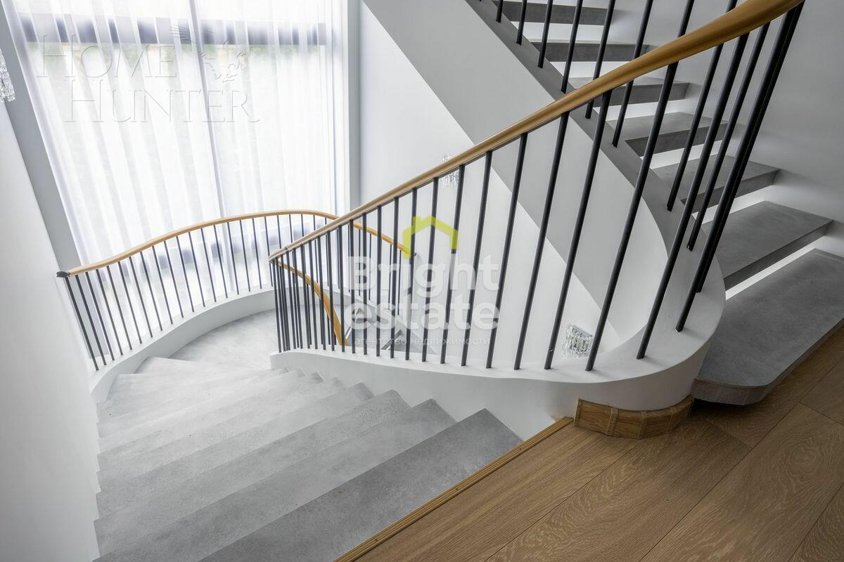 2-этажный коттедж 1 300 м² без отделки