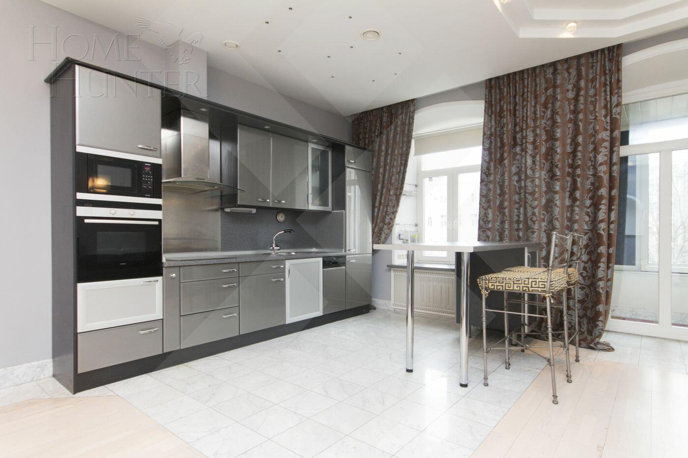 3-КОМН. КВАРТИРА С ОТДЕЛКОЙ 160 М² НА 4 ЭТАЖЕ