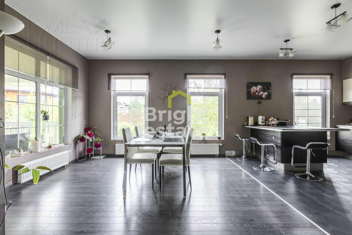 2-этажный коттедж 270 м² с отделкой